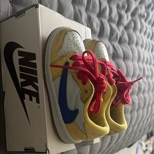 Travis Scott Jordan 1 Low Kids